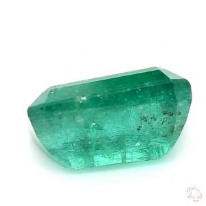 526-carat-green-natural-emerald-3