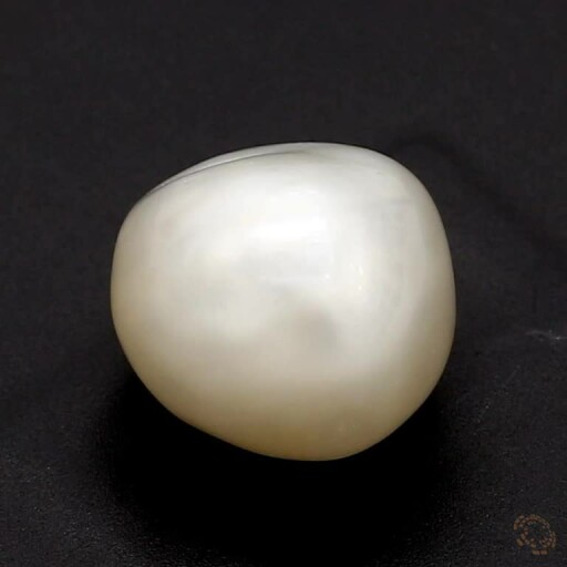 5.43 Carat White Natural Pearl Preview