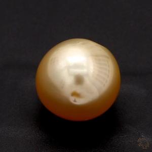 362-carat-white-natural-pearl-1
