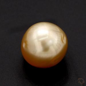 362-carat-white-natural-pearl-2