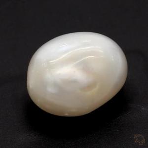 549-carat-white-natural-pearl-3