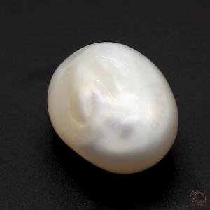 549-carat-white-natural-pearl-4