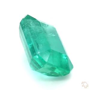 450-carat-green-natural-emerald-4