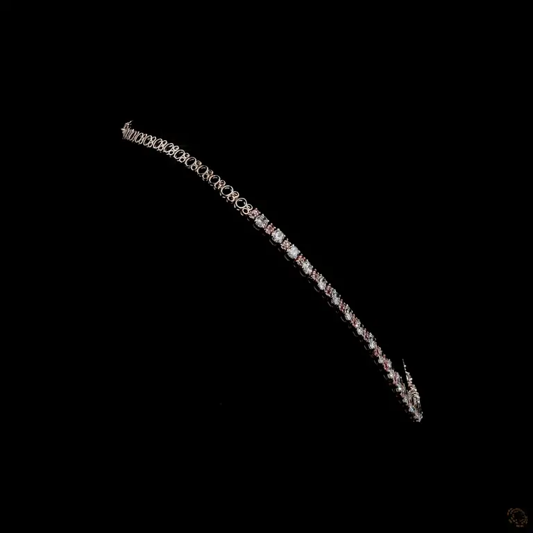n-747244-preview