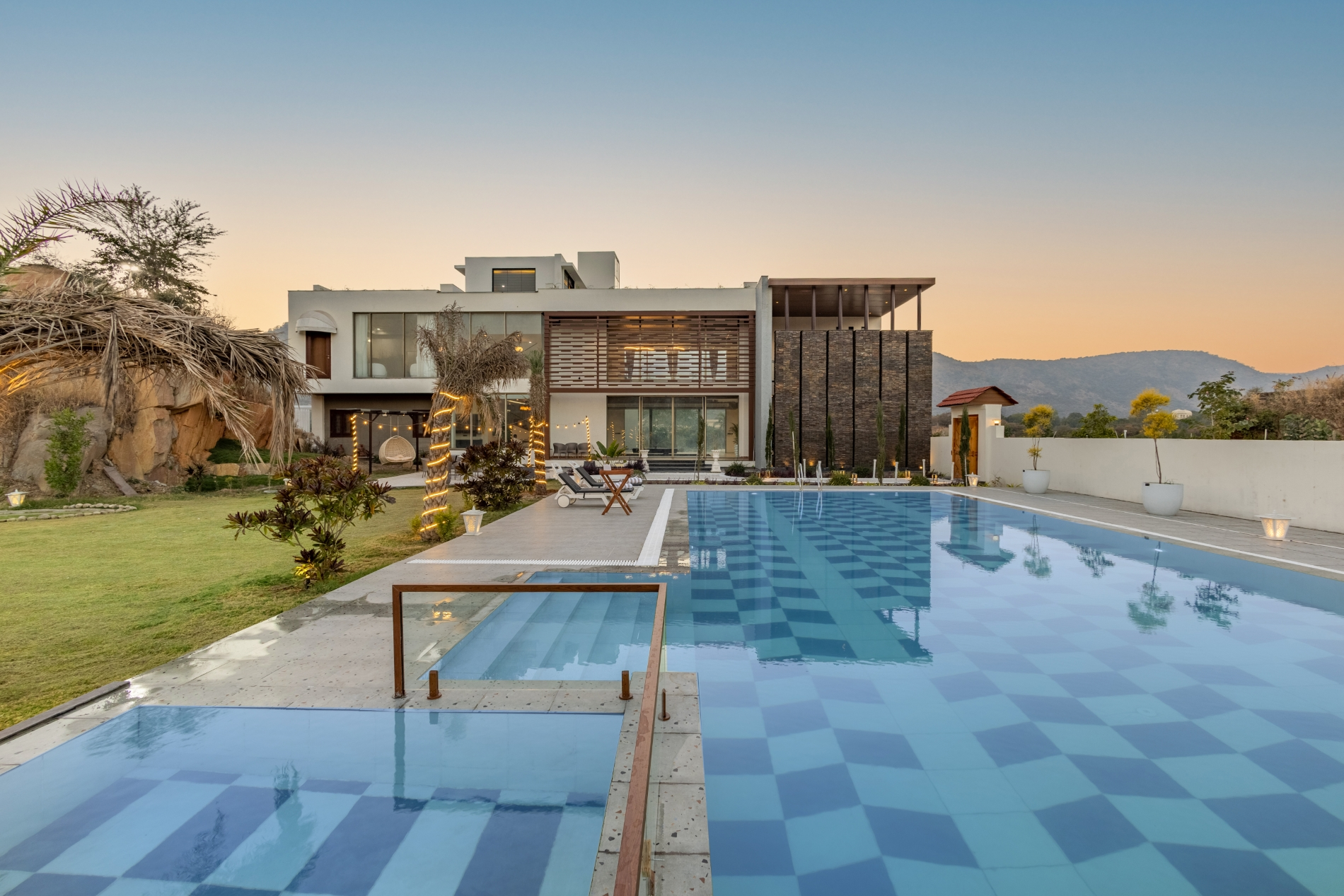 Experience Udaipur Like Never Before: Stay in a Luxury Villa