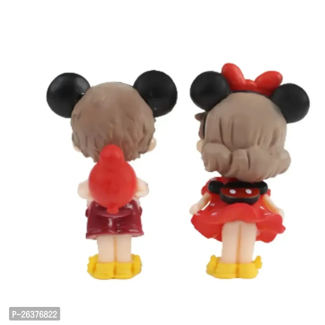 Kissing Couple Miniature Showpiece- Best for Gifting, Home Decor and Car Decor- 2 inch height each