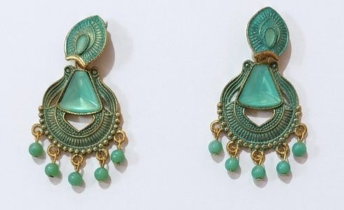 green finish earrings
