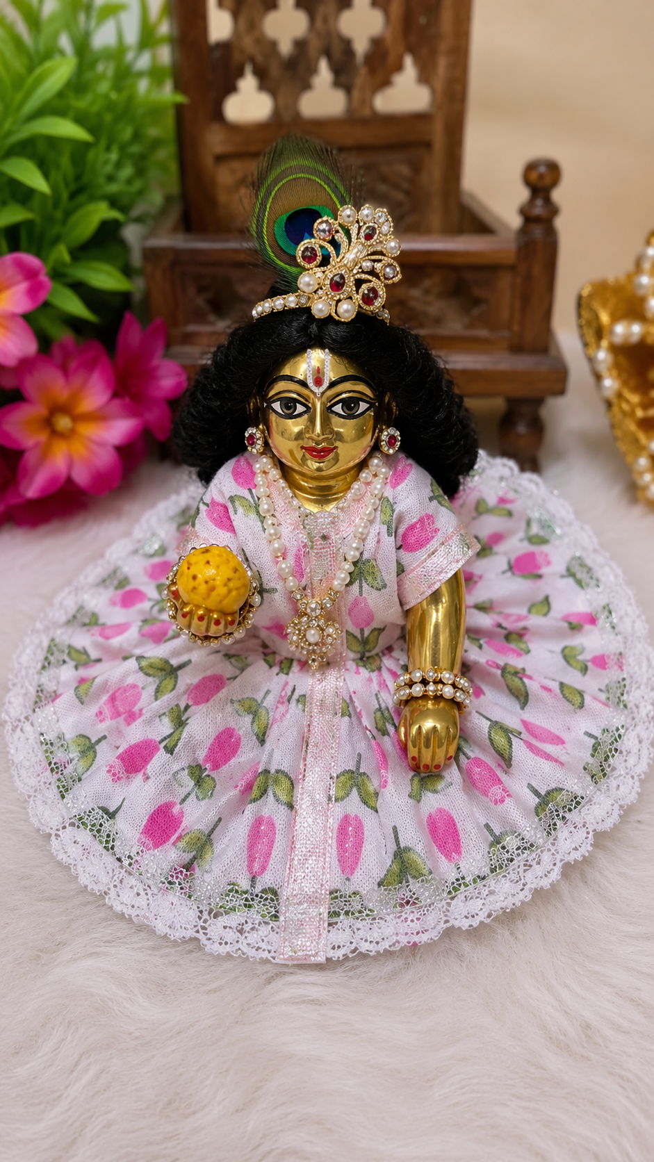 Pink and white floral Laddu Gopal poshak, a traditional dress for deities like Thakur Ji.