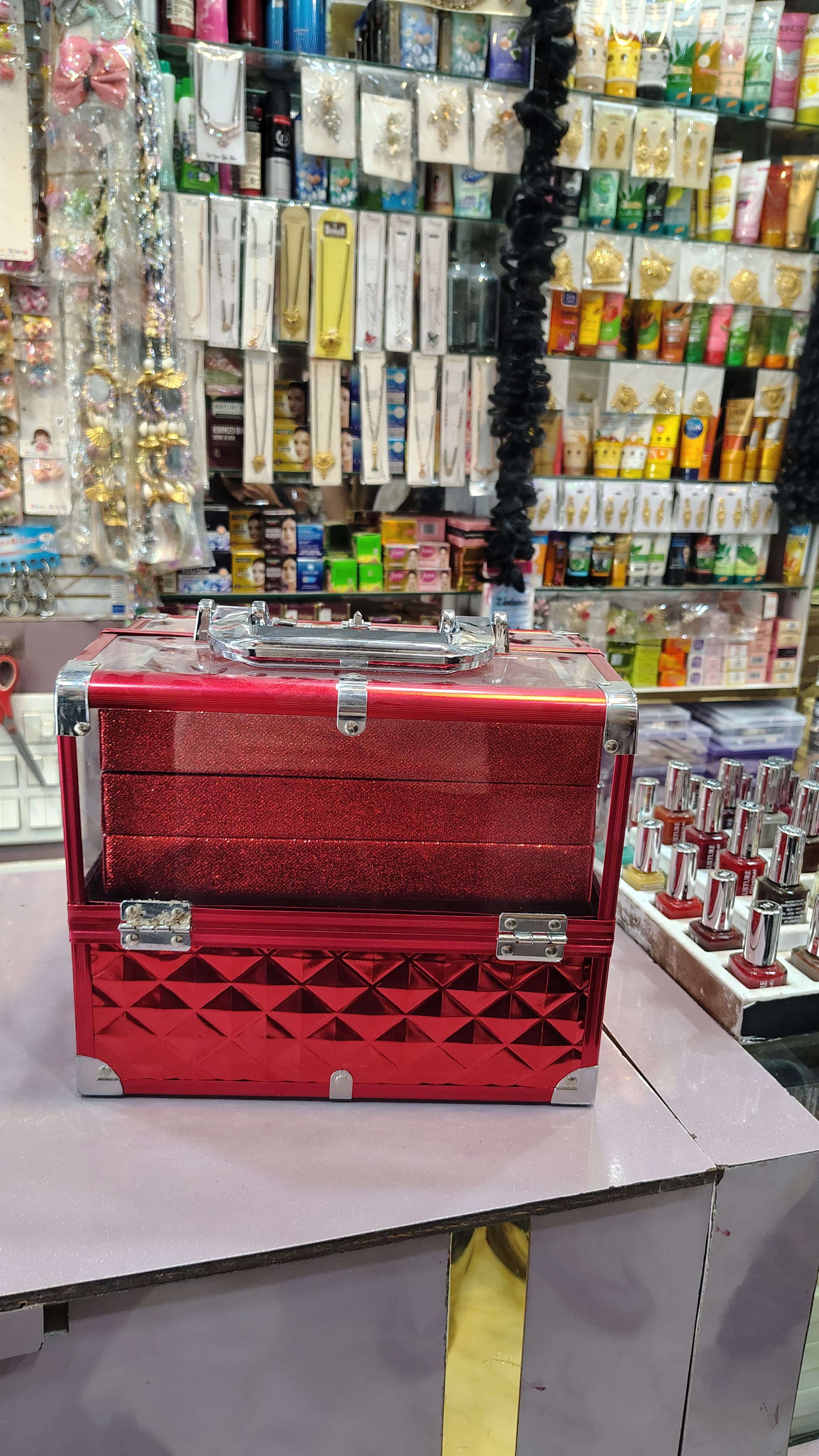 Adson Professional Beauty Makeup Cosmetic Vanity Case with Unbreakable Glass (Daimond Cut Cherry Colour)