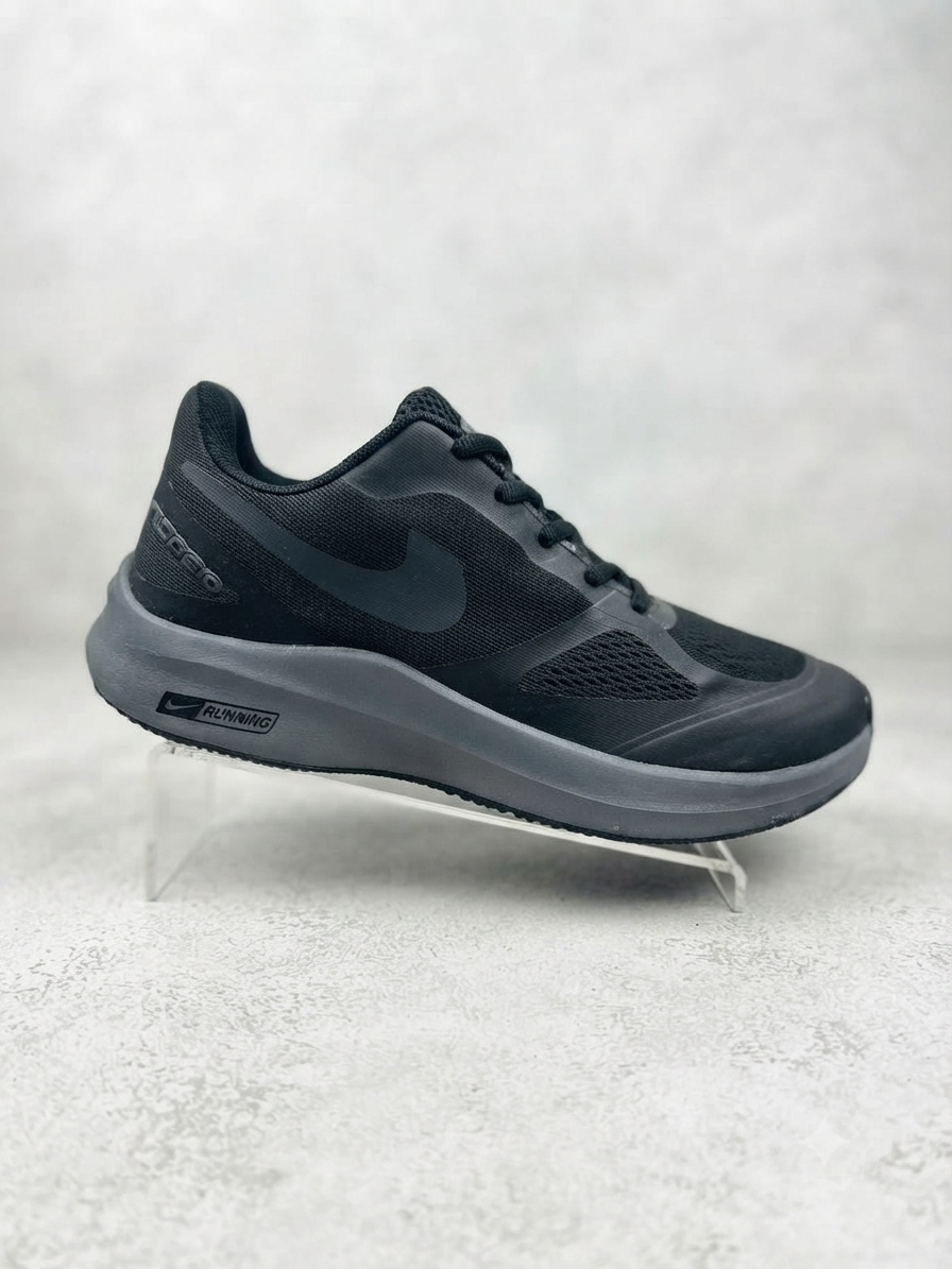 Nike Run Swift 2 - Men's Lightweight Running Shoes (Black/Grey)
