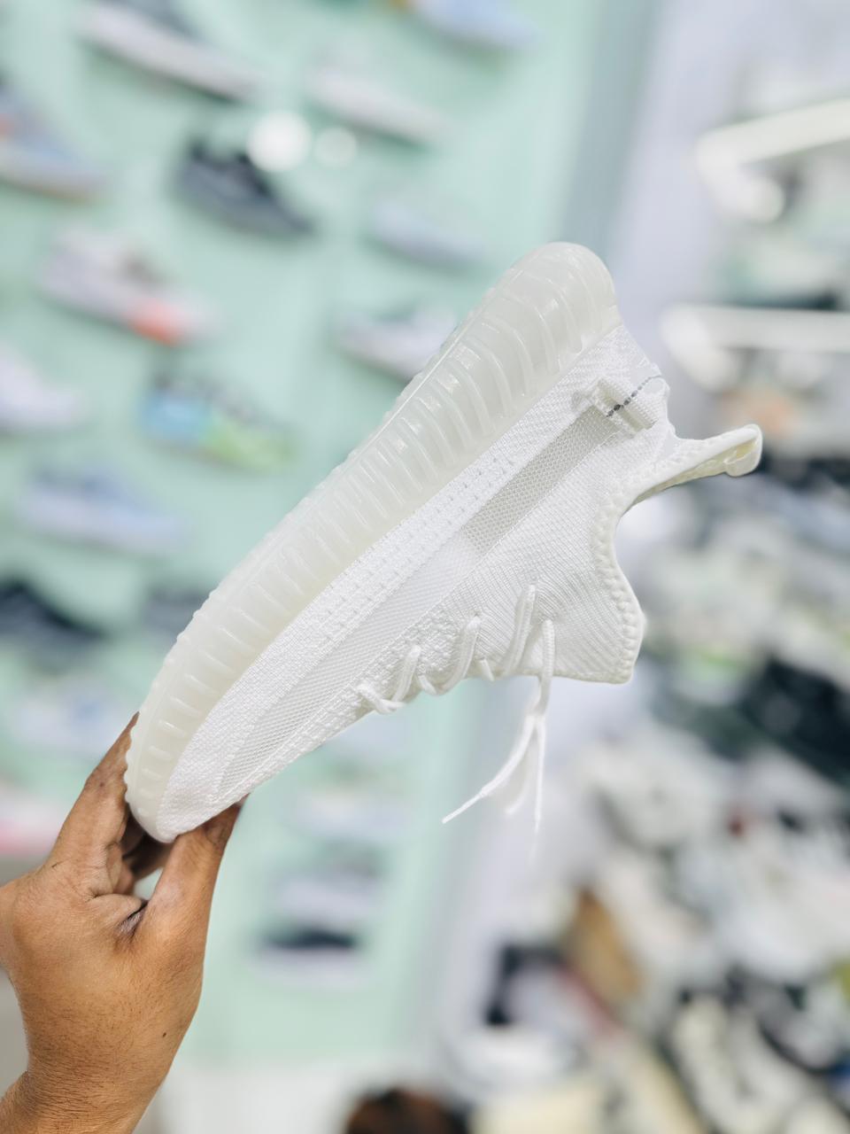 Yeezy Boost 350 V2 - 'Triple White / Cream'