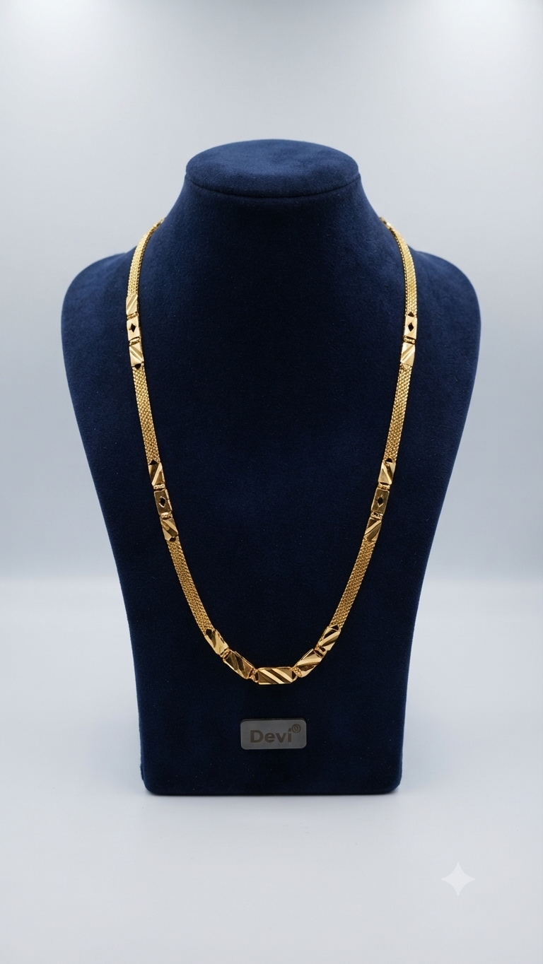 Mens bar-and-link chain.