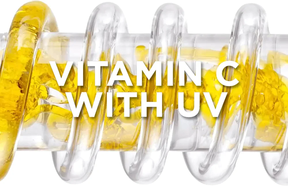 Garnier Skin Naturals Bright Complete Vitamin C Serum UV Cream, Vitamin C Day Cream for Sun Protection and Skin Brightening - Suitable For all Skin Types, 45g