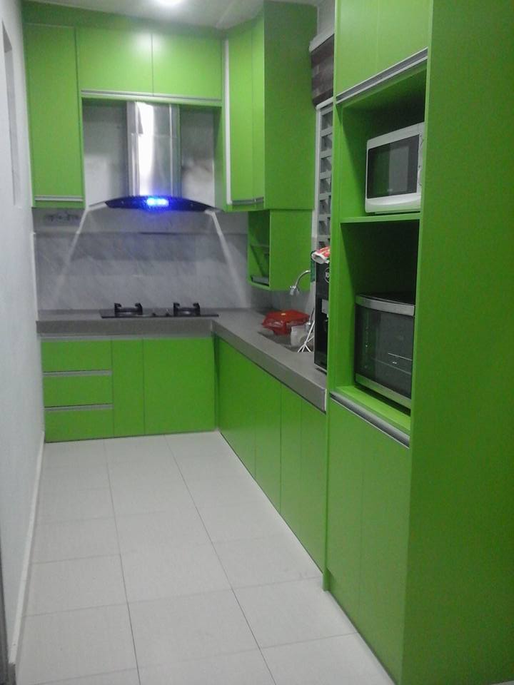 Simple Kitchen Wardrobe Design with Green Cabinets