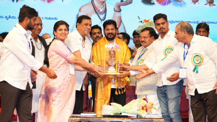 CM Revanth | రాష్ట్ర అభివృద్ధి కోసం పనిచేస్తా : సీఎం CM Revanth | రాష్ట్ర అభివృద్ధి కోసం పనిచేస్తా : సీఎం