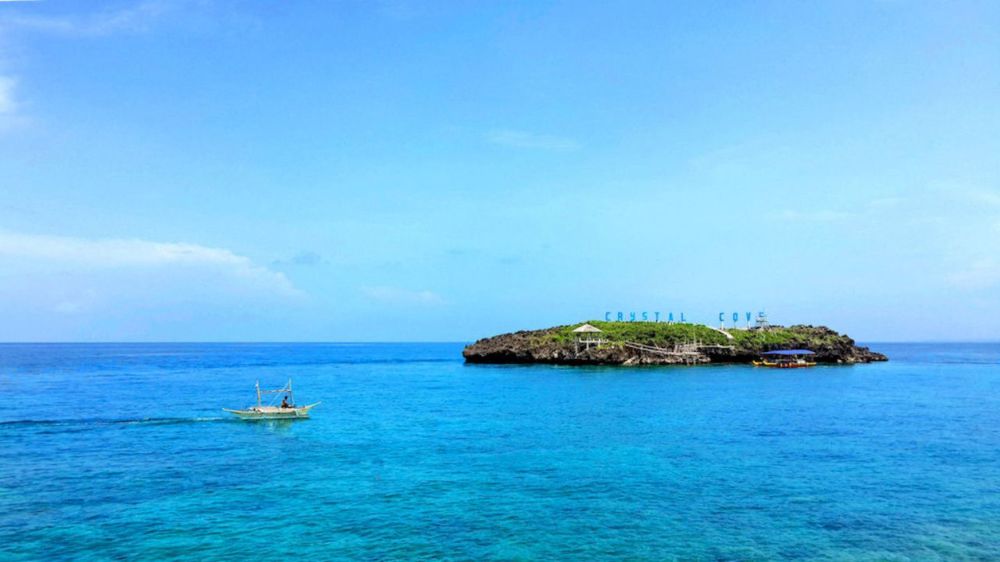 Explore Manila & Boracay