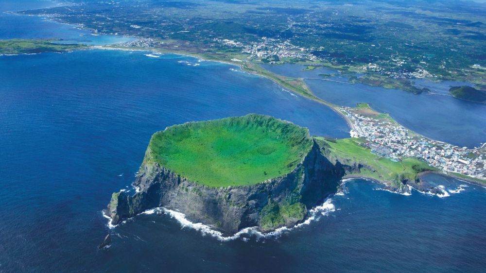 South Korea with Jeju Island – City, Culture & Islands