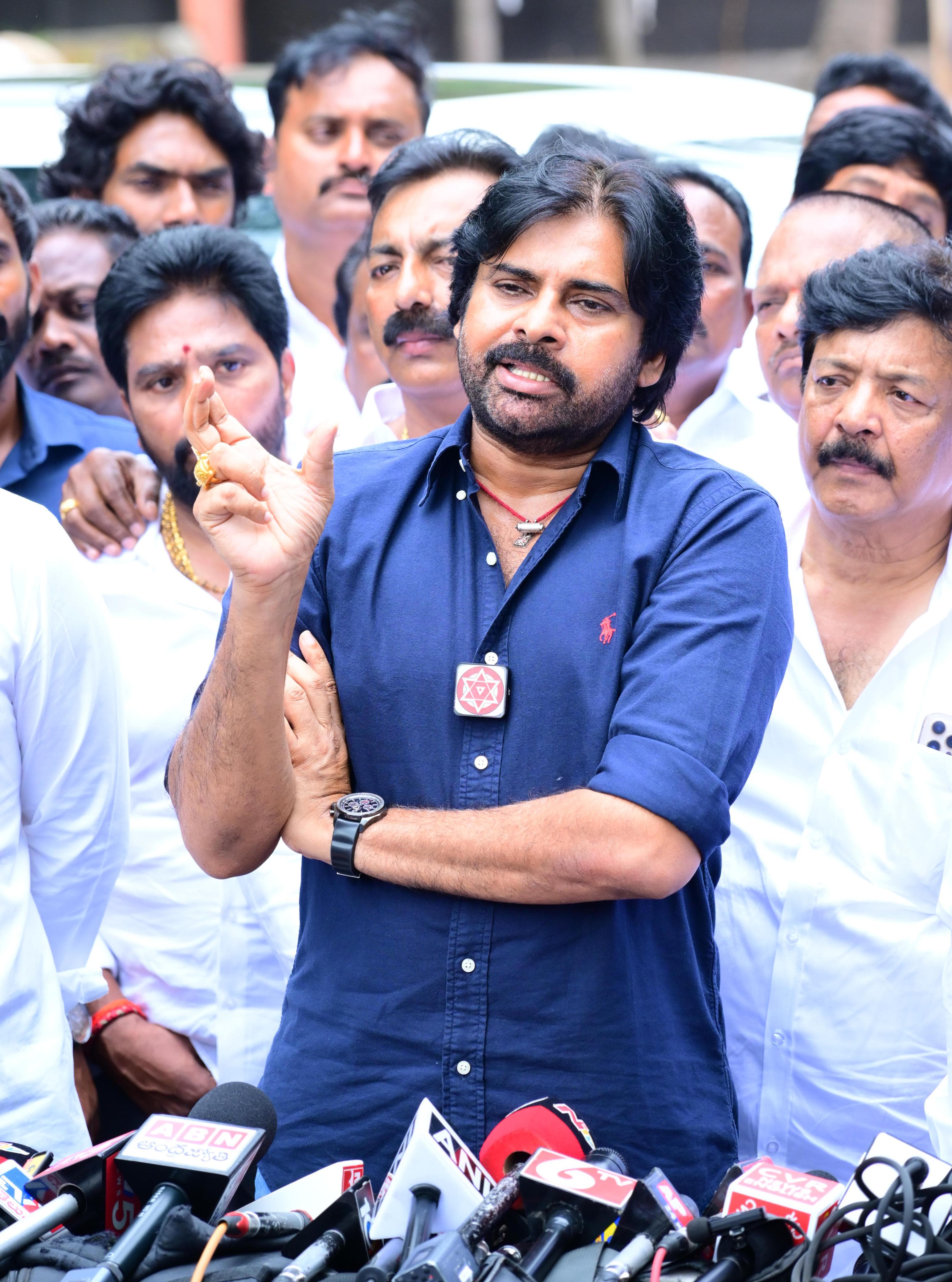 నాలుగున్నరేళ్లుగా జగన్ అరాచక పాలన చూసి విసిగిపోయానన్నారు.