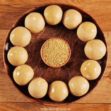 Navanakki Undi (Foxtail Millet/Kangani Ke Laddu)
