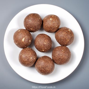 Raagi Hittina Undi (Finger Millet Laddu)Nachani Ke Laddu