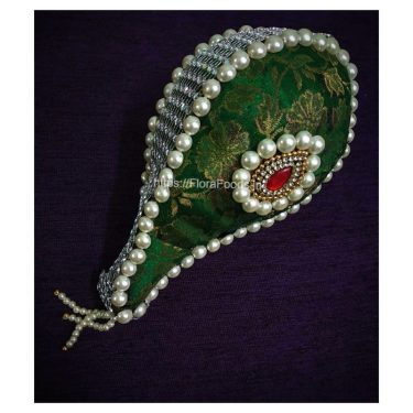 Kayi with Green and Pearl/Coconut