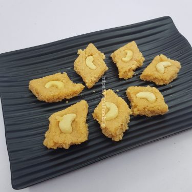 JAGGERY Coconut Burfi / BELLADA Khobri Wadi / Gudwali Nariyal Ki Burfi