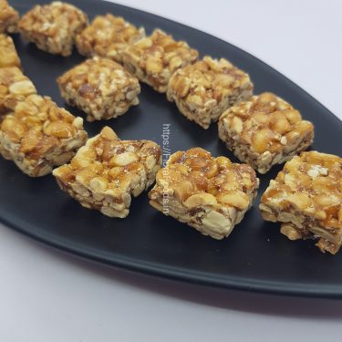 Shenga Chikki (Peanut/Groundnut Chikki)