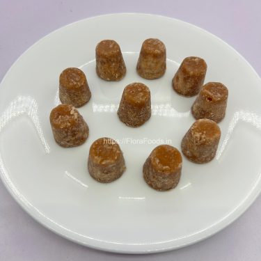 <b>SMALL Chemical free Bellada Acchu </b>(Chemical free <b>Jaggery Cubes</b>)-Pack of 250 g