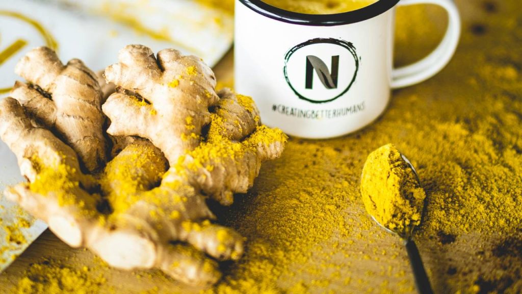 हल्दी की सोरमा किस्म के करीब 210 दिन में तैयार हो जाती है. इस किस्म से प्रति एकड़ 80 से 90 क्विंटल तक पैदावार प्राप्त की जा सकती है.  हल्दी की सोरमा किस्म के करीब 210 दिन में तैयार हो जाती है. इस किस्म से प्रति एकड़ 80 से 90 क्विंटल तक पैदावार प्राप्त की जा सकती है.