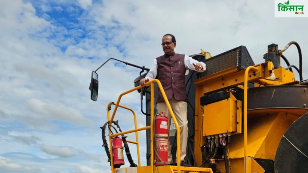 उन्होंने कहा कि भारत ब्राजील के साथ मिलकर सोयाबीन की प्रोसेसिंग यूनिट्स लगाए, जिससे देश में सोया तेल का आयात घटे और भविष्य में हम खुद एक्स्पोर्टर्स बन सकें. ब्राजील की पूरी तरह मैकेनाइज्ड खेती देखकर केंद्रीय कृषि मंत्री ने कहा कि भारत में भी खेती को मशीनों से आसान और तेज बनाना जरूरी है.  उन्होंने कहा कि भारत ब्राजील के साथ मिलकर सोयाबीन की प्रोसेसिंग यूनिट्स लगाए, जिससे देश में सोया तेल का आयात घटे और भविष्य में हम खुद एक्स्पोर्टर्स बन सकें. ब्राजील की पूरी तरह मैकेनाइज्ड खेती देखकर केंद्रीय कृषि मंत्री ने कहा कि भारत में भी खेती को मशीनों से आसान और तेज बनाना जरूरी है.