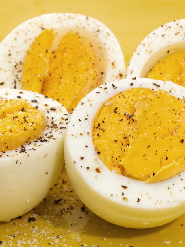 क्या अंडे का पीला हिस्सा सेहत के लिए है नुकसानदायक, जानें