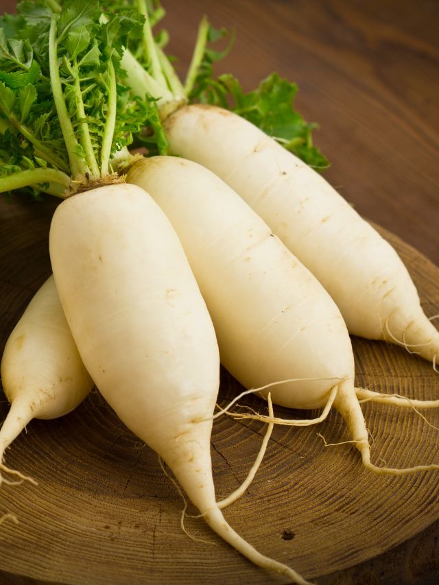 सर्दियों में जमकर खाते हैं मूली, पहले जान लें ये बातें!