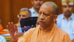 यूपी के इन जिलों में आग, बारिश और ओलावृष्टि से भारी तबाही, CM योगी ने दिए सख्त निर्देश