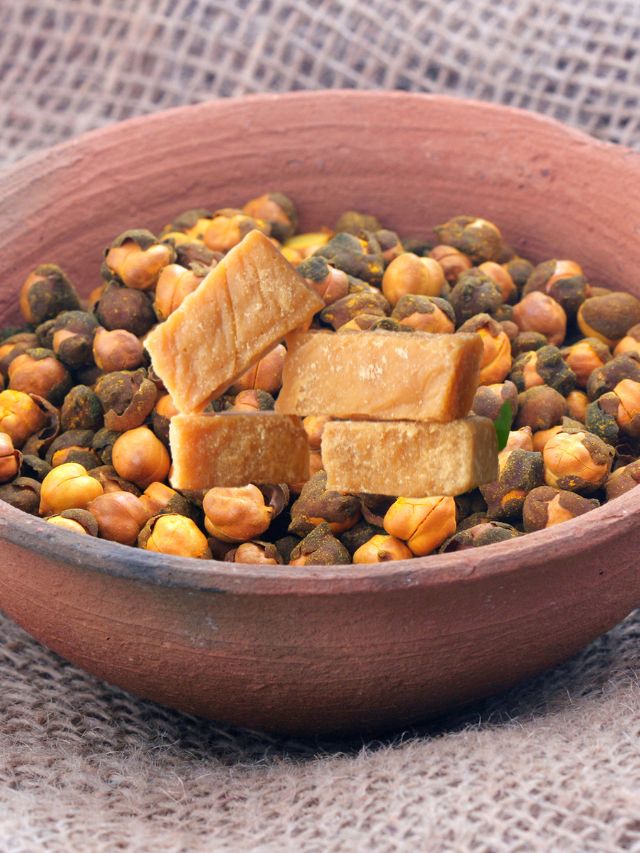 सर्दियों में रोज खाएं ये हेल्दी कॉम्बो, फायदे देख रह जाएंगे दंग!