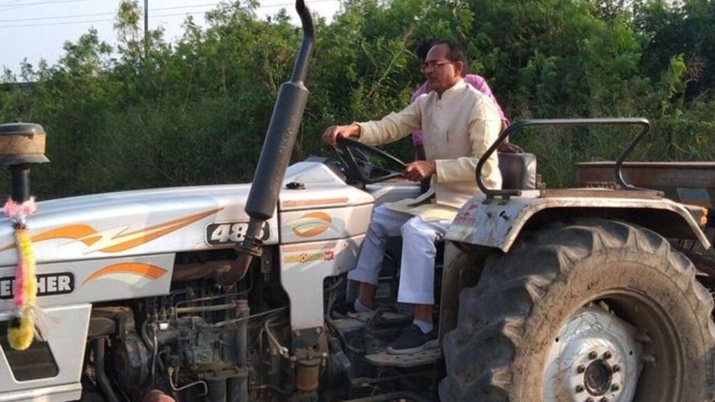 कृषि मंत्री  ने साफ कहा कि किसानों की मेहनत से ही देश का अन्न भंडार भरा जाता है. हमें उनकी तपस्या को समझना होगा और उन्हें सम्मान देना होगा.