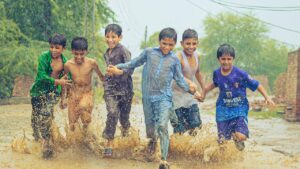 दिल्ली में तेज आंधी के साथ बारिश.. लोगों को मिली गर्मी से राहत, जानें UP में कैसा रहेगा मौसम दिल्ली में तेज आंधी के साथ बारिश.. लोगों को मिली गर्मी से राहत, जानें UP में कैसा रहेगा मौसम