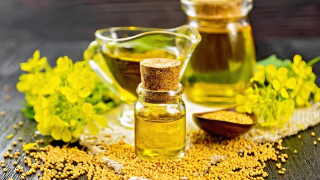 शुद्ध सरसों के तेल का रंग हल्का पीला या सुनहरा होता है और वह देखने में एकदम साफ होता है. अगर तेल का रंग हल्का सफेद, मटमैला या बिल्कुल लाइट हो, तो समझ लें कि उसमें मिलावट की गई है. शुद्ध सरसों के तेल का रंग हल्का पीला या सुनहरा होता है और वह देखने में एकदम साफ होता है. अगर तेल का रंग हल्का सफेद, मटमैला या बिल्कुल लाइट हो, तो समझ लें कि उसमें मिलावट की गई है.