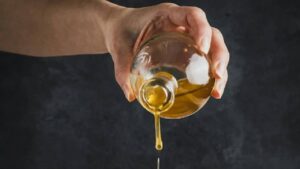 भारत का खाद्य तेल आयात पहली तिमाही में 2 प्रतिशत घटा, पाम ऑयल की खरीद बढ़ी तो सोयाबीन-सूरजमुखी में आई गिरावट