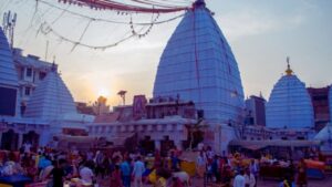 Sawan 2025: न कुंभ, न कोई आयोजन, फिर भी लगता है भक्तों का मेला, यहां बिना पाप-पुण्य देखे शिव देते हैं मोक्ष!