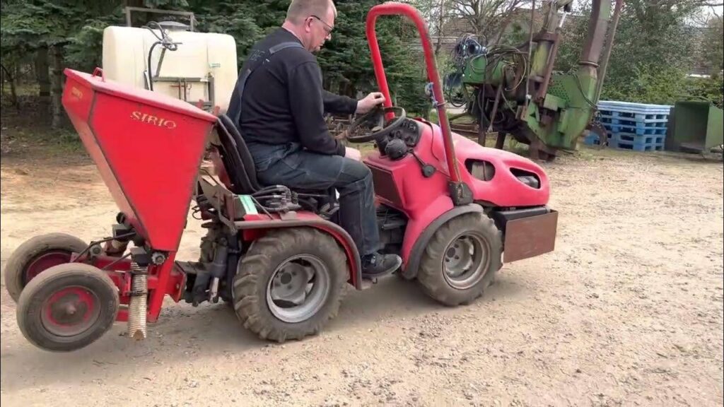 world's smallest tractor Fort Sirio 4x4