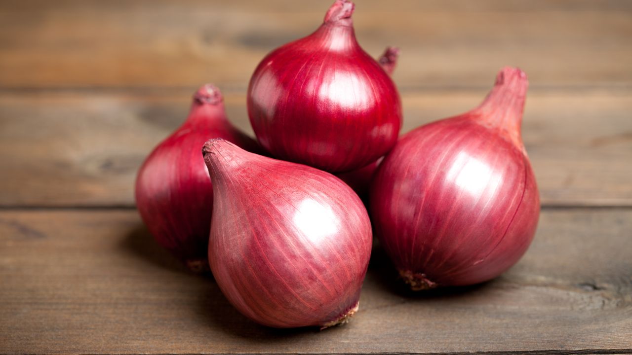 How To Store Onions For Long Time At Home And Farm Effective Tips To Prevent Spoilage And Keep Fresh