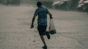 गर्मी के बीच मौसम का यू-टर्न, पंजाब-हरियाणा समेत 7 राज्यों में बारिश और तूफानी हवाओं का अलर्ट