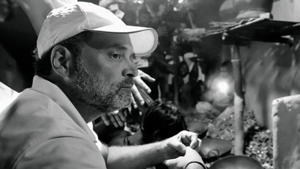 उन्होंने सोशल मीडिया पर पोस्ट कर कहा आज बड़े शहरों में यही मखाना 1000 से 2000 रुपए किलो तक बिकता है. लेकिन जिन किसानों ने इसे पैदा किया, जिन्हें असल मेहनत का फल मिलना चाहिए, उन्हें सिर्फ नाममात्र की कमाई होती है. यह एक तरह का शोषण है जो अब और बर्दाश्त नहीं किया जाएगा.