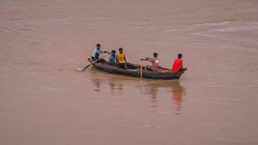Heavy Rains Lash Delhi-NCR, Monsoon Slows in Rajasthan, Weather Alerts Issued for UP and Bihar
