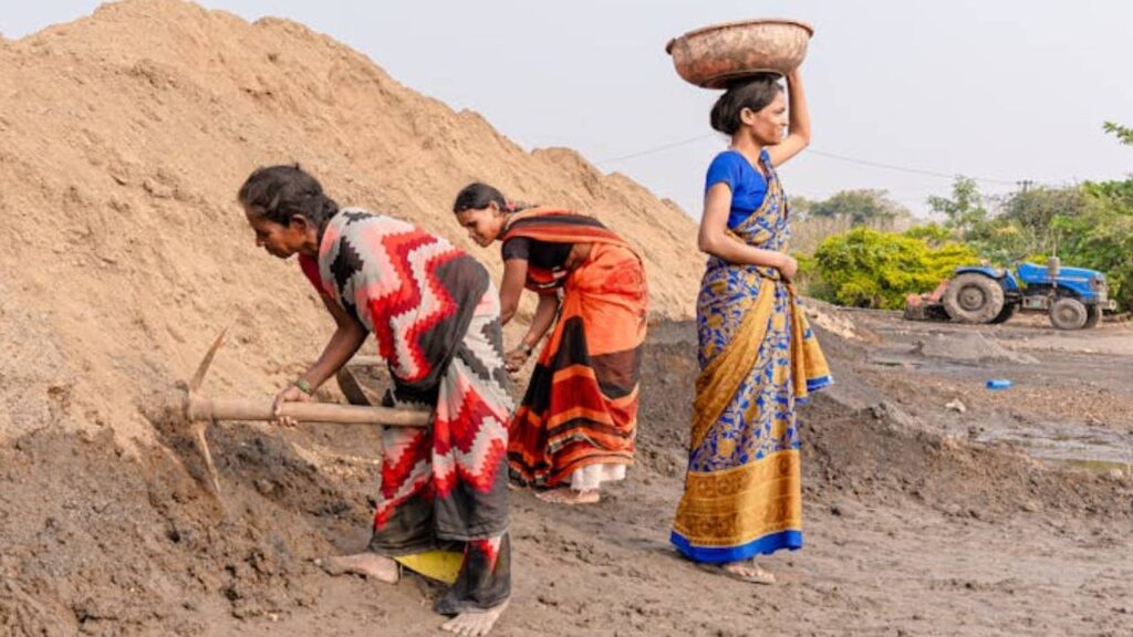 MNREGA Budget Frozen at ₹86,000 Crore: Parliamentary Committee Raises Concerns