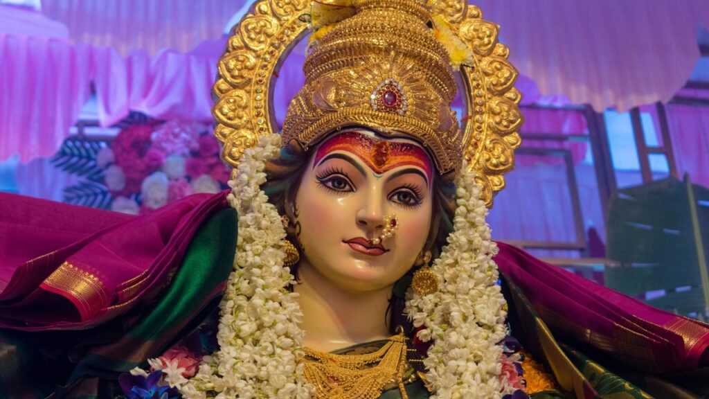 Navratri Signifaicance: कथा अनुसार सृष्टि के आरंभ में ब्रह्मा जी ने सबसे पहले जौ को जन्म दिया. यही कारण है कि नवरात्रि में जौ बोना नई शुरुआत, जीवन में प्रगति और सकारात्मक ऊर्जा का प्रतीक होता है. Navratri Signifaicance: कथा अनुसार सृष्टि के आरंभ में ब्रह्मा जी ने सबसे पहले जौ को जन्म दिया. यही कारण है कि नवरात्रि में जौ बोना नई शुरुआत, जीवन में प्रगति और सकारात्मक ऊर्जा का प्रतीक होता है.