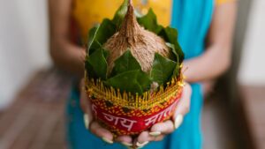 Shardiya Navratri 2025: दशमी पर कब और कैसे करें कलश विसर्जन, जानें विधि के साथ शुभ मुहूर्त!