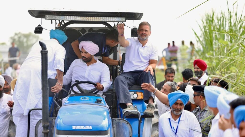 उन्होंने भरोसा दिलाया कि इस आपदा के समय वे हर पीड़ित परिवार के साथ मजबूती से खड़े हैं और उनके संघर्ष में उनका पूरा साथ देंगे. उन्होंने भरोसा दिलाया कि इस आपदा के समय वे हर पीड़ित परिवार के साथ मजबूती से खड़े हैं और उनके संघर्ष में उनका पूरा साथ देंगे.