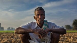 वैश्विक संकट ने भारतीय कृषि को झकझोरा, बढ़ती लागत और शिपिंग संकट के बीच फंसे किसान