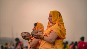 Chhath Puja 2025: छठ पूजा में खरना क्यों होता है सबसे खास? जानिए इस पवित्र व्रत का रहस्य!